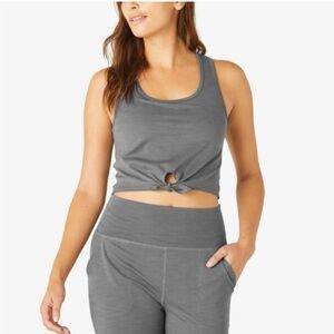 NWOT Beyond Yoga Heather Rib Gray Crop Top Sz M